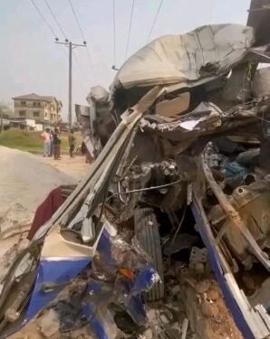 Osisioma Expressway accident leaves 2 dead