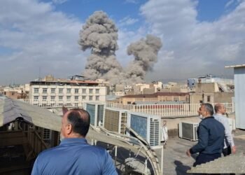 Iran Attacks US Bases as Explosions Rock Qatar, Bahrain, UAE