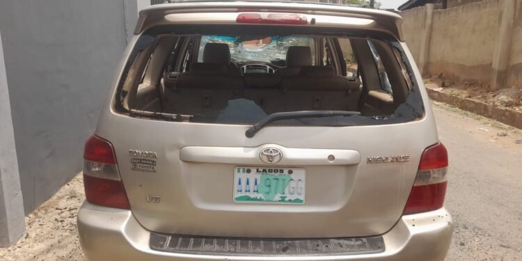 Political Thugs Storm PDP Congress in Oyo, Vehicles Vandalised