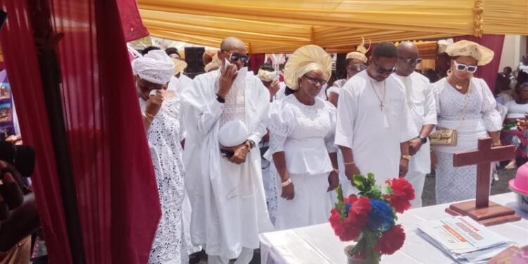 Tributes as ‘Father of UNIZIK’ MNC Nwofor Is Laid to Rest in Awka