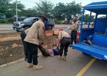 FRSC Rescues Unconscious Man Found Along Awka-Enugu Expressway (Photo)