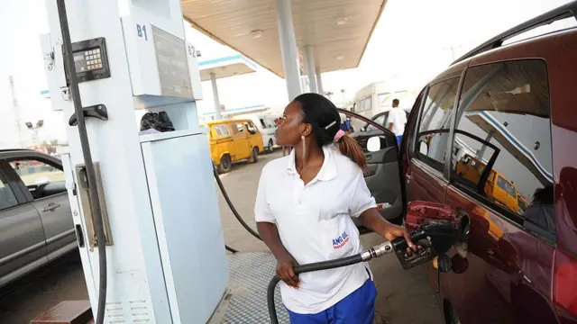 Nigeria Fuel Price Drop Looms as Retailers Eye N1,000 Per Litre Threshold