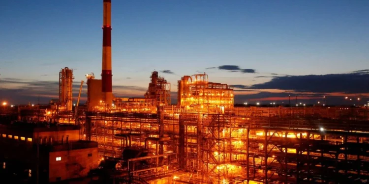 Ukrainian Drone Attacks Hit Russia’s Samara Region, Killing One and Damaging Key Oil Refinery